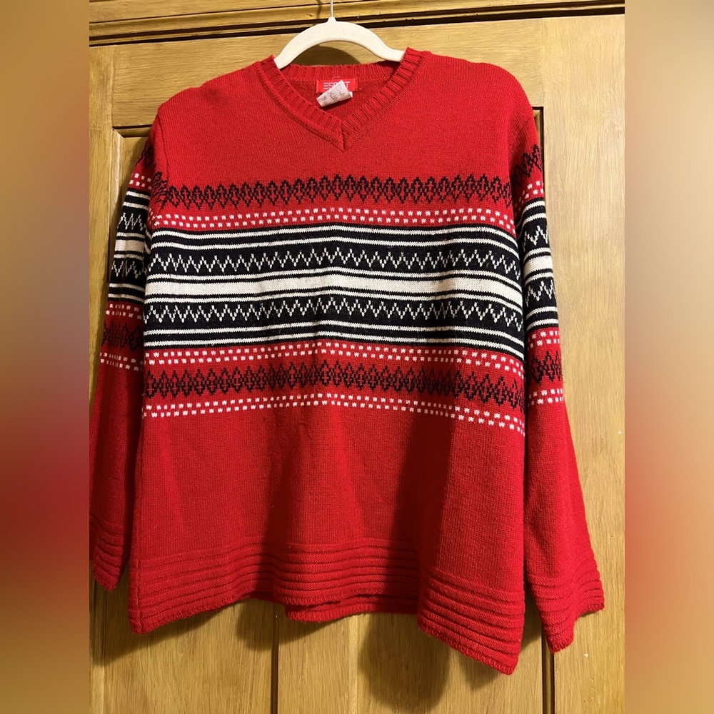 Vintage Women’s Small Ski-Inspired Esprit Sweater